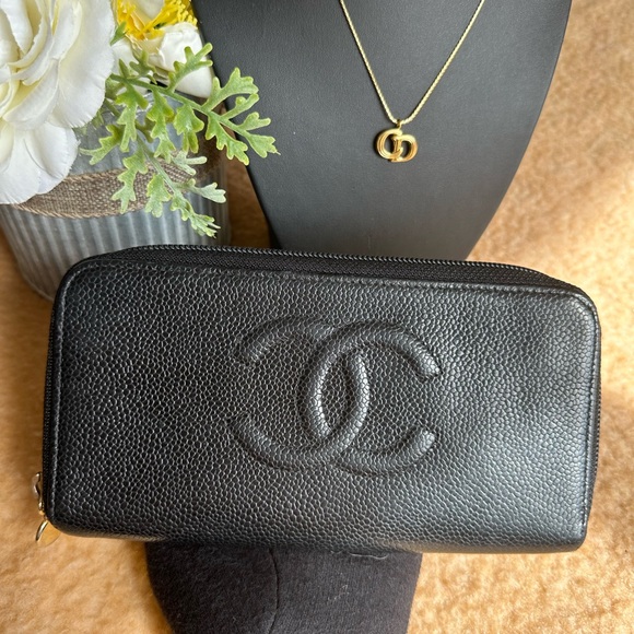 Authentic Chanel Wallet - Picture 3 of 17